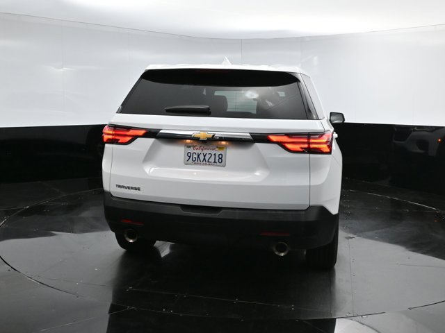 Vehicle image 25 of 42