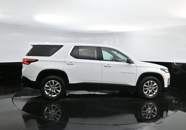 Vehicle image 13 of 42