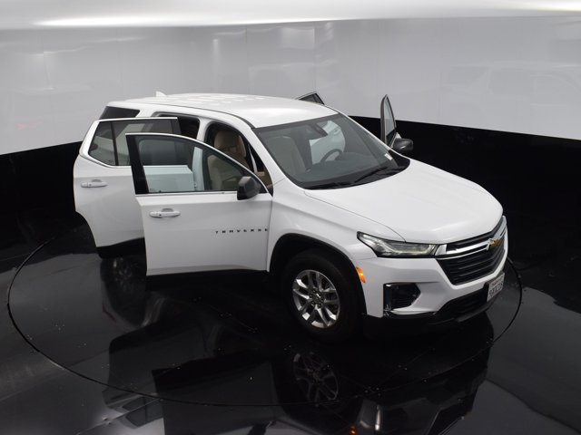 Vehicle image 9 of 42