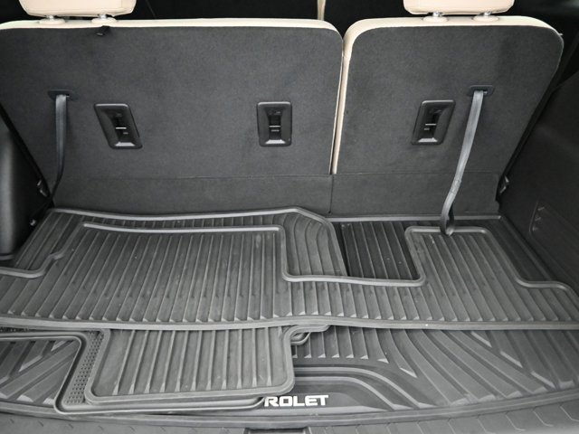 Vehicle image 38 of 42