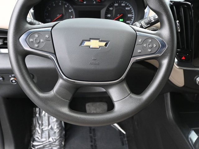 Vehicle image 34 of 42