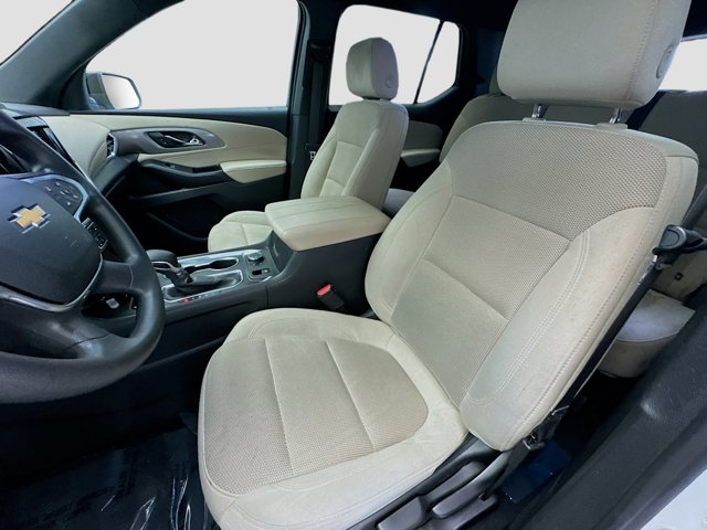 Vehicle image 13 of 20