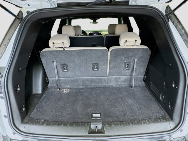 Vehicle image 16 of 20