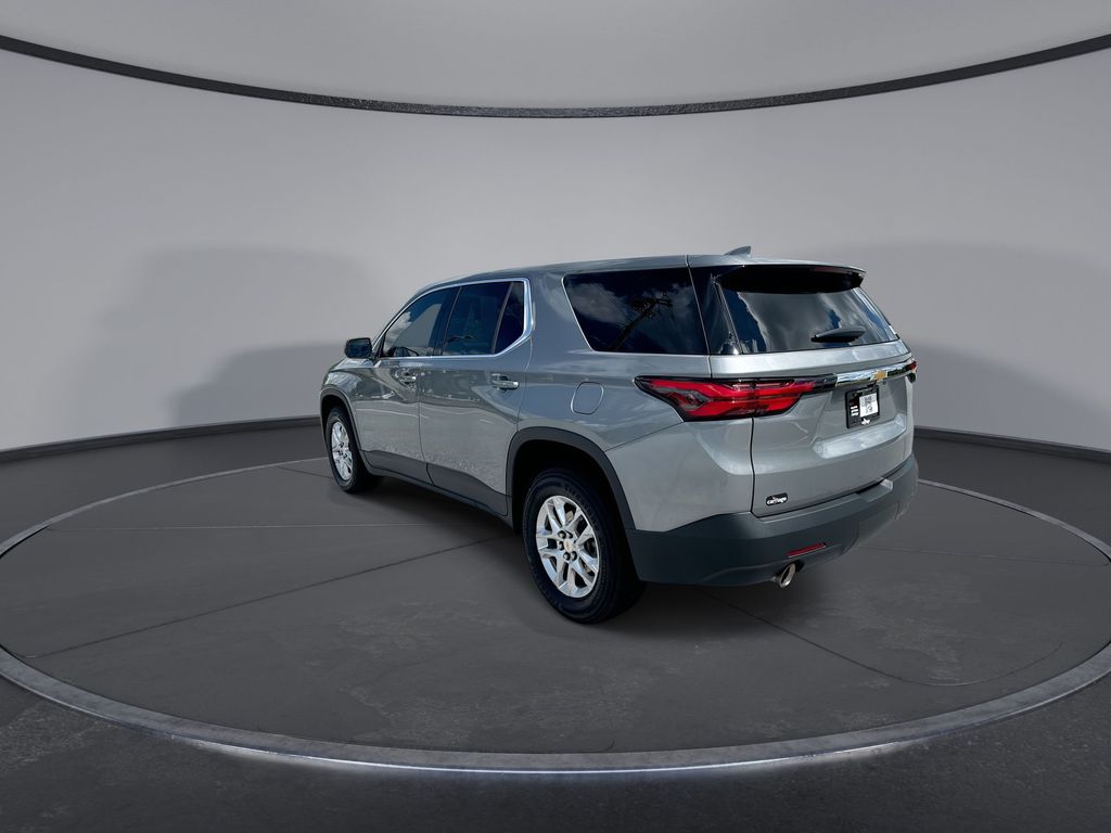 Vehicle image 8 of 27