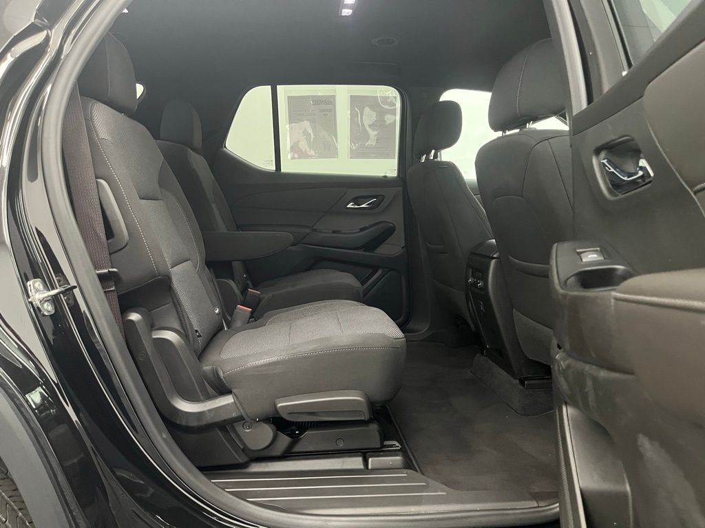2023 Chevrolet Traverse LT Cloth Image 18 of 35