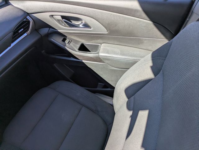 2023 Chevrolet Traverse LT Cloth Image 11 of 32