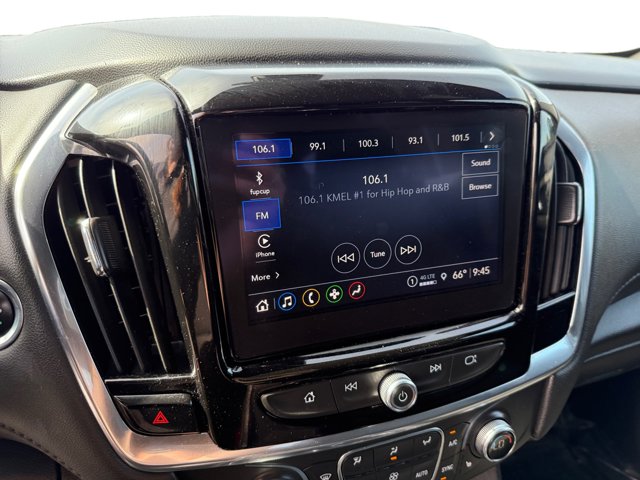 Vehicle image 12 of 21