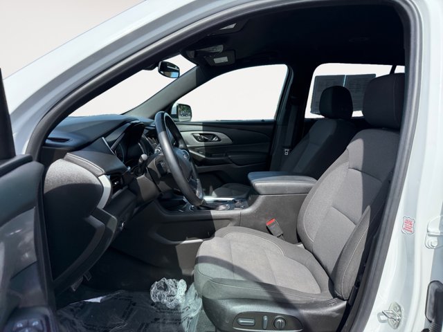 Vehicle image 10 of 21