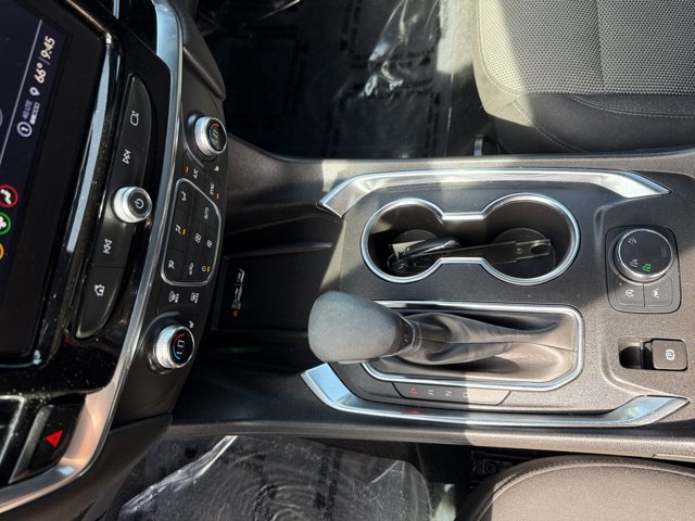 Vehicle image 13 of 21
