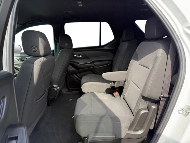 Vehicle image 16 of 21