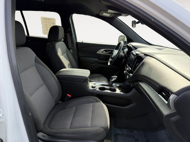 Vehicle image 19 of 21