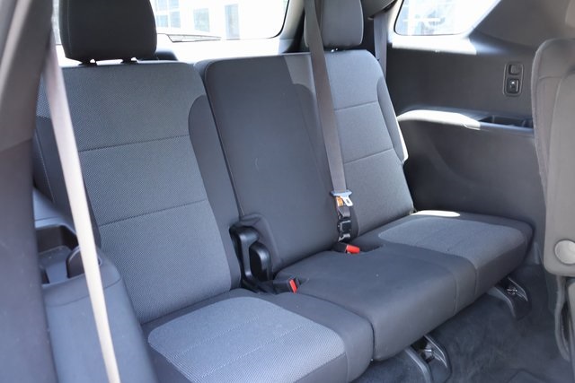 Vehicle image 19 of 28