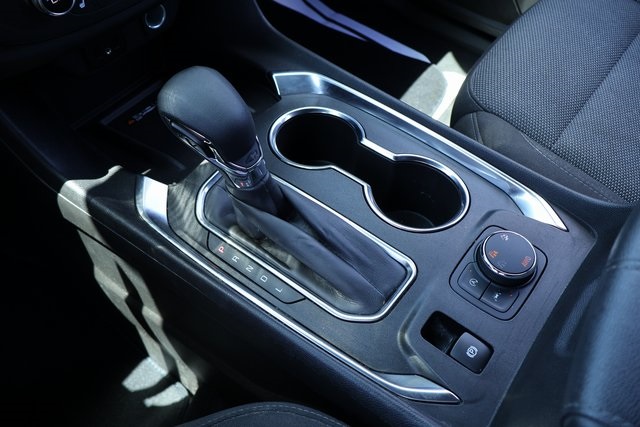 Vehicle image 24 of 28