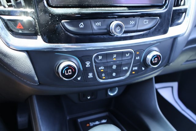 Vehicle image 23 of 28