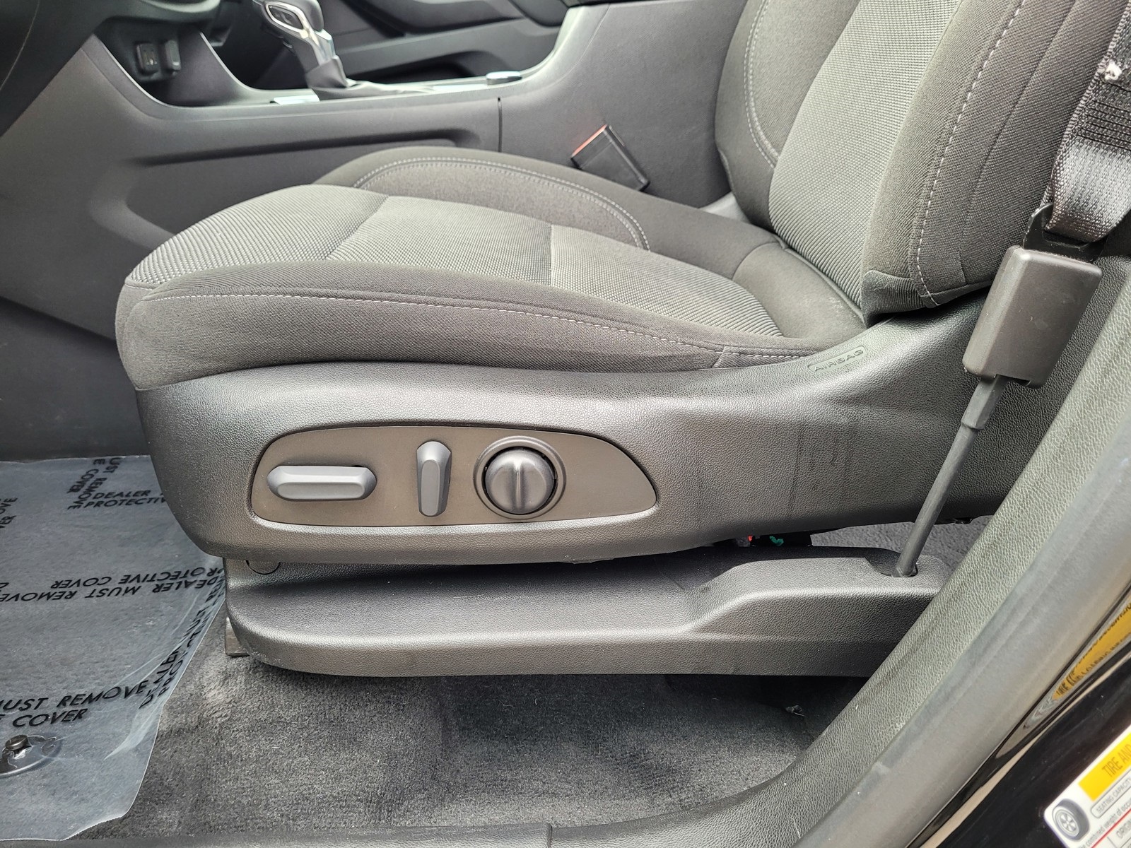 Vehicle image 16 of 27