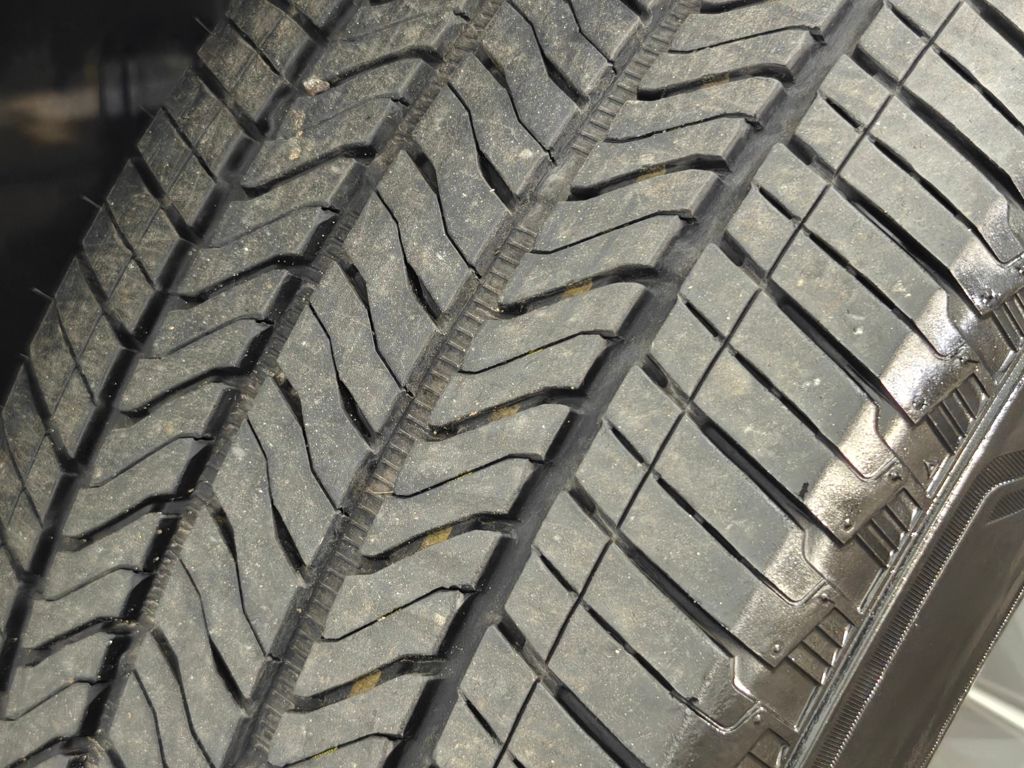 Vehicle image 61 of 65