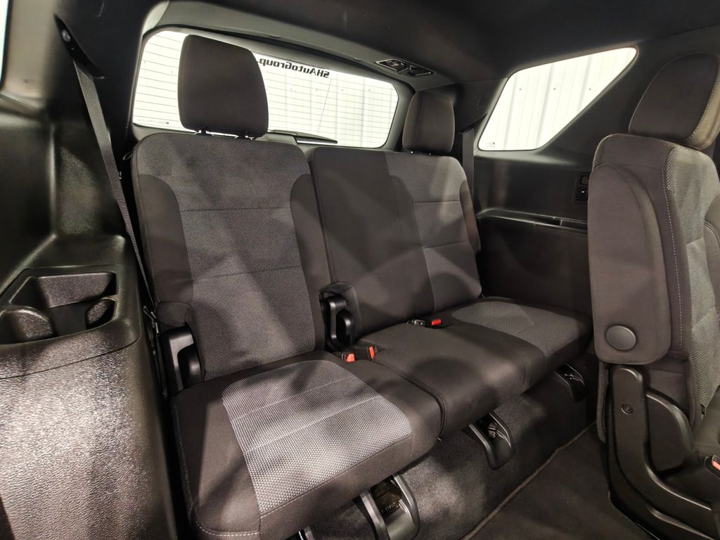 Vehicle image 24 of 65