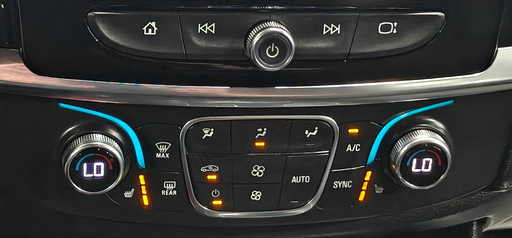 Vehicle image 17 of 65