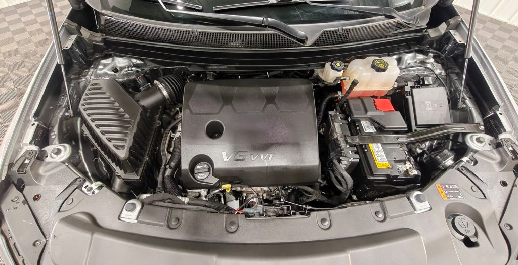 Vehicle image 58 of 65