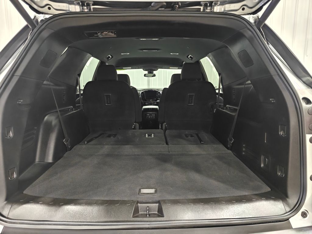 Vehicle image 37 of 65