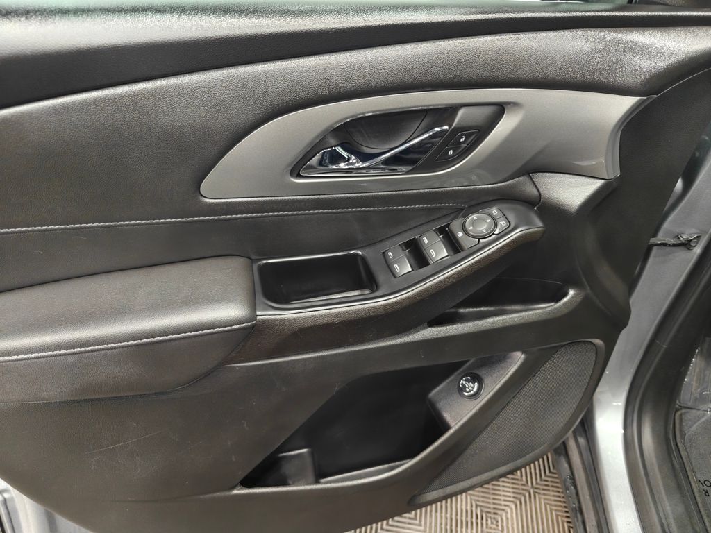Vehicle image 53 of 65