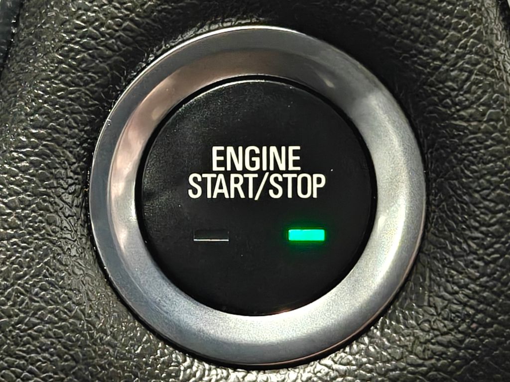 Vehicle image 21 of 65