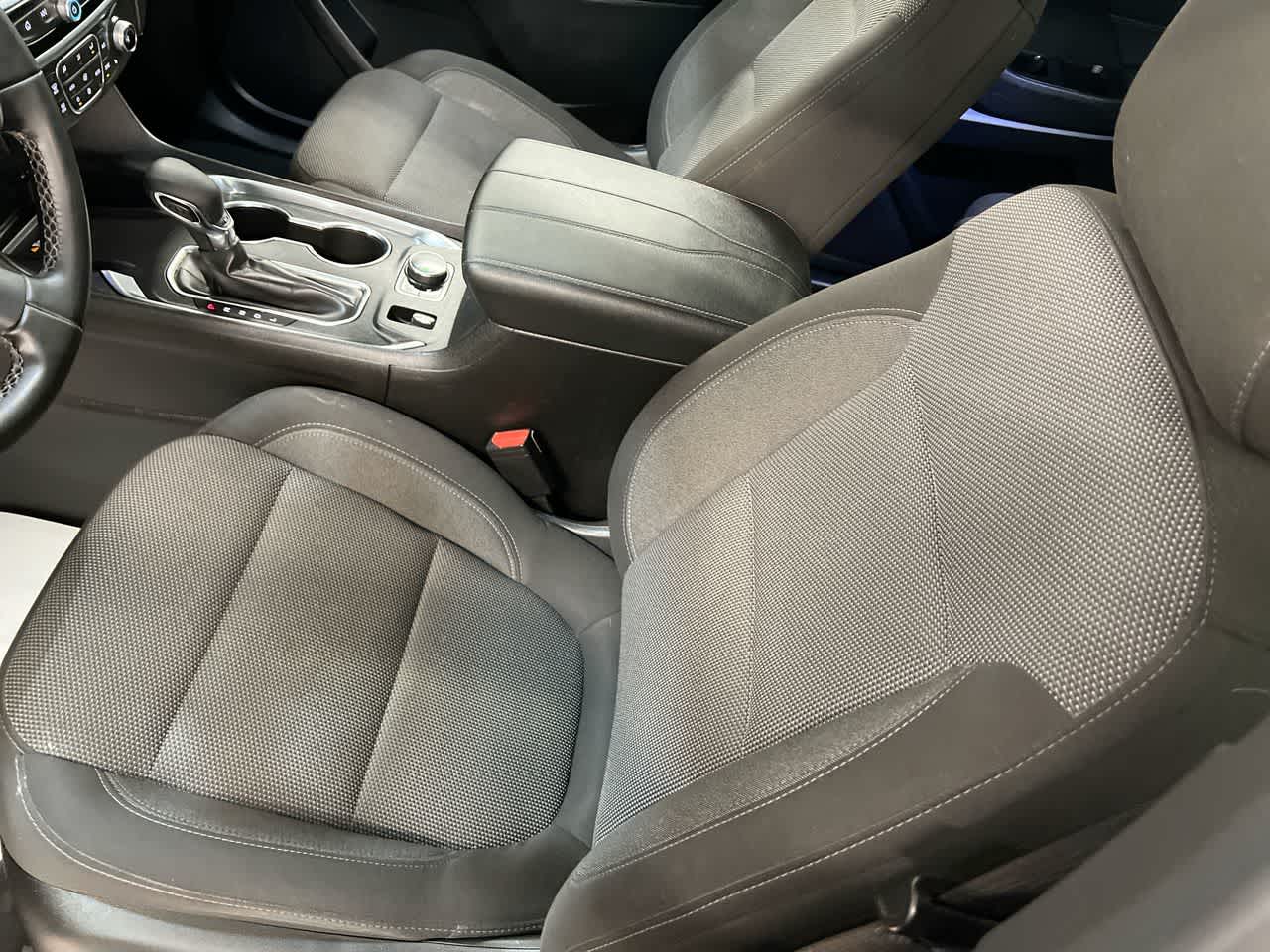 Vehicle image 11 of 28