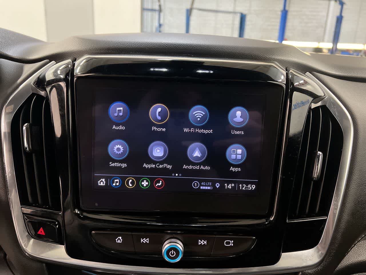 Vehicle image 15 of 28