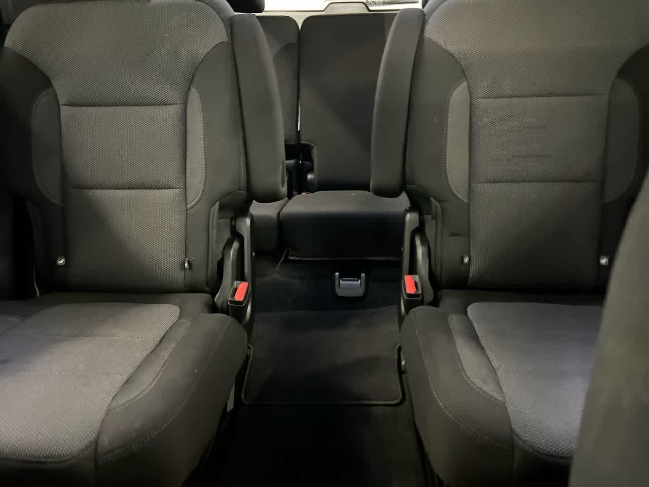 Vehicle image 23 of 28
