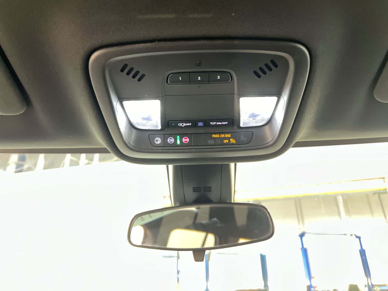 Vehicle image 20 of 28