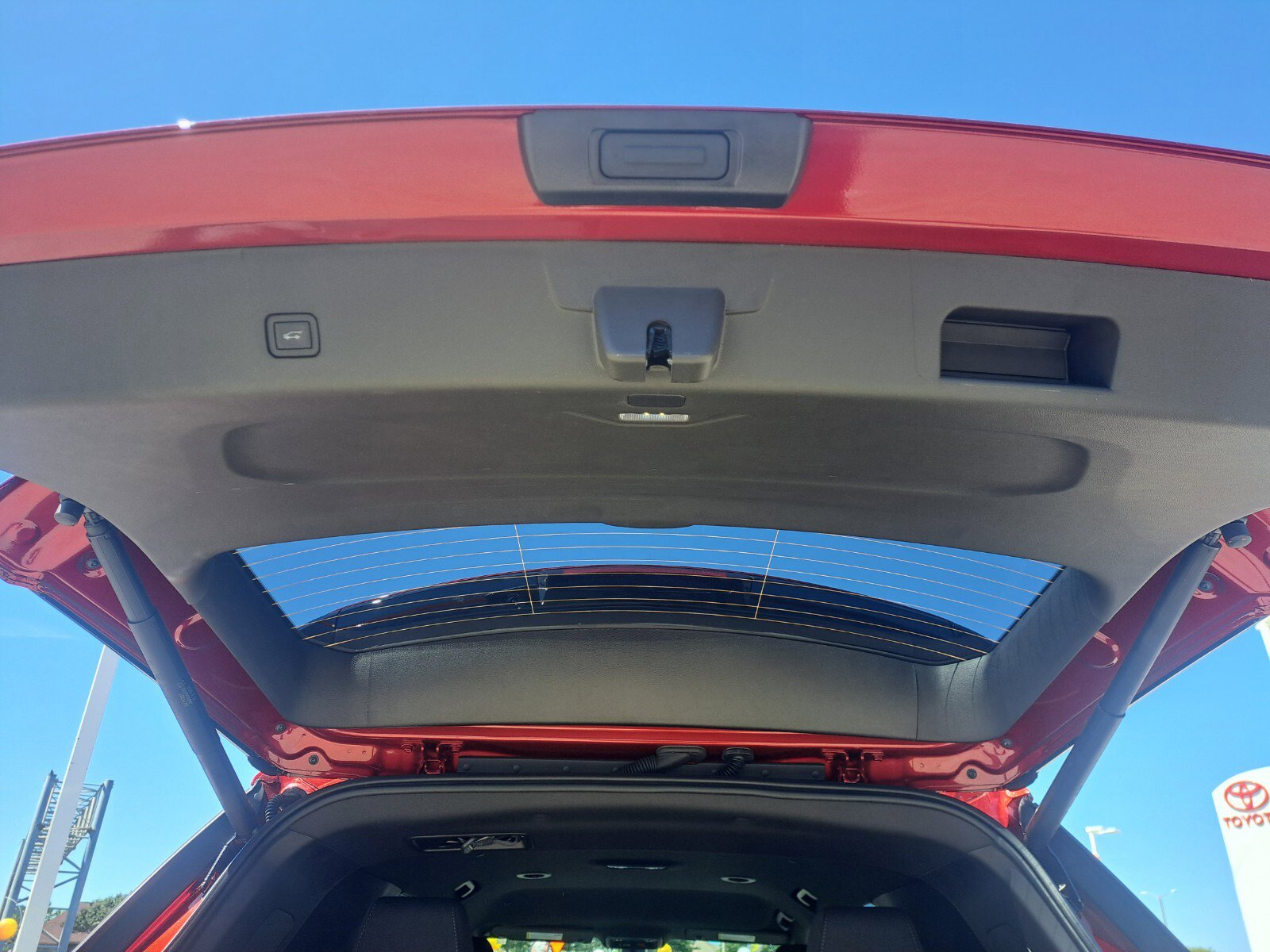 Vehicle image 36 of 48