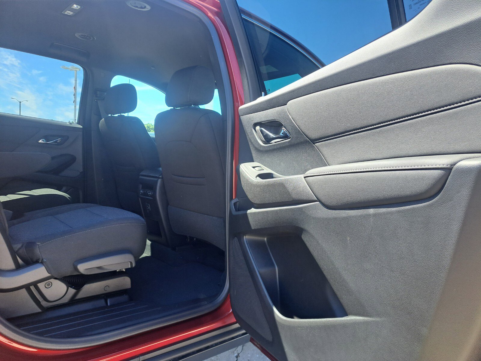 Vehicle image 44 of 48