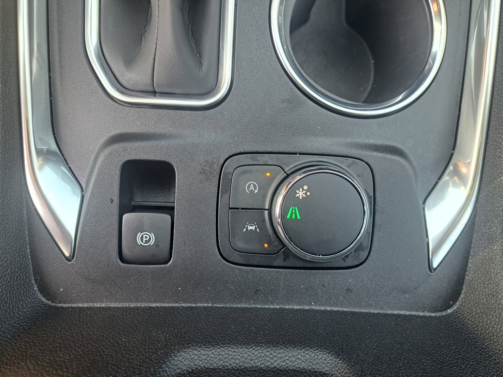 Vehicle image 15 of 48
