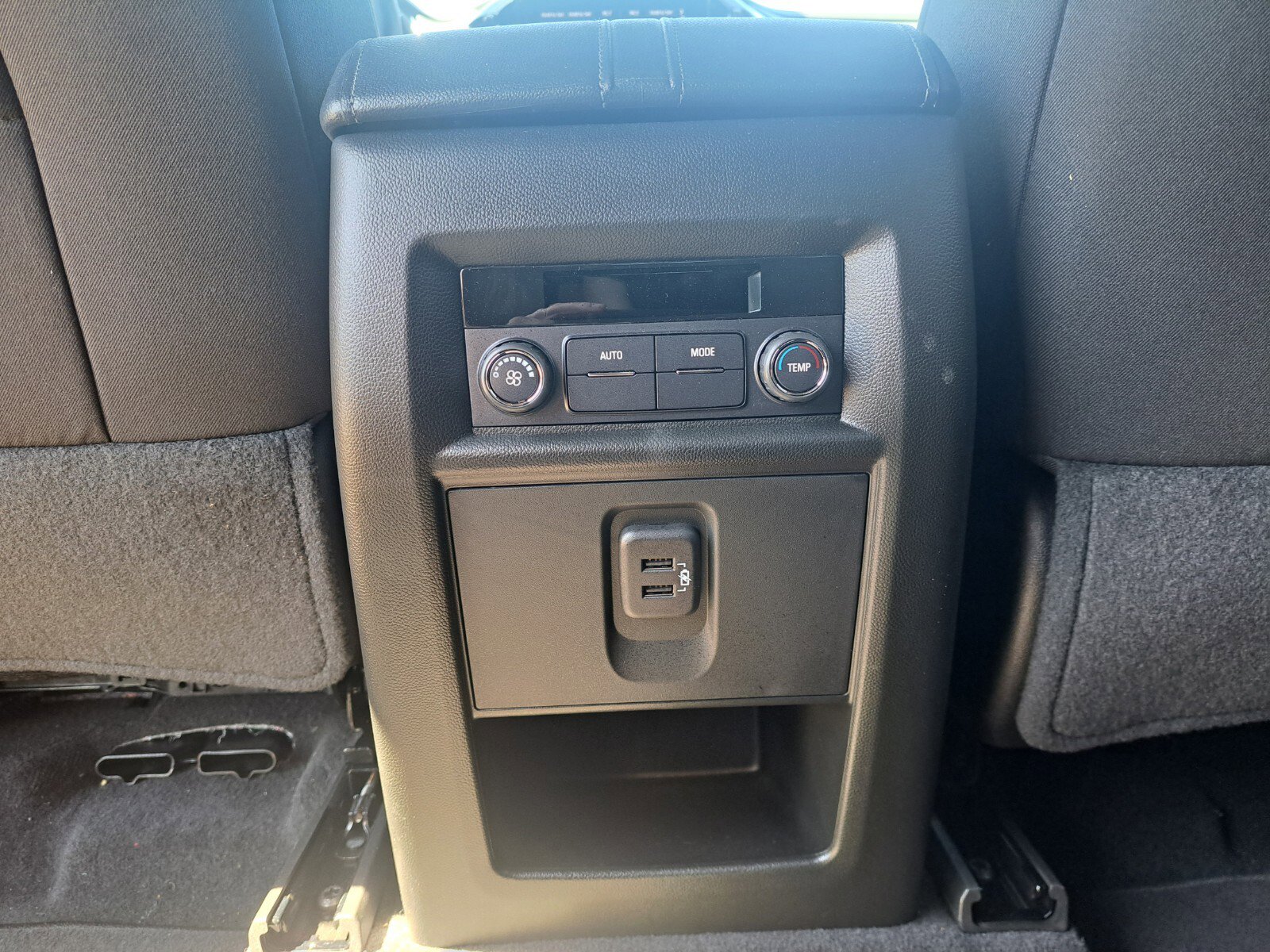 Vehicle image 31 of 48
