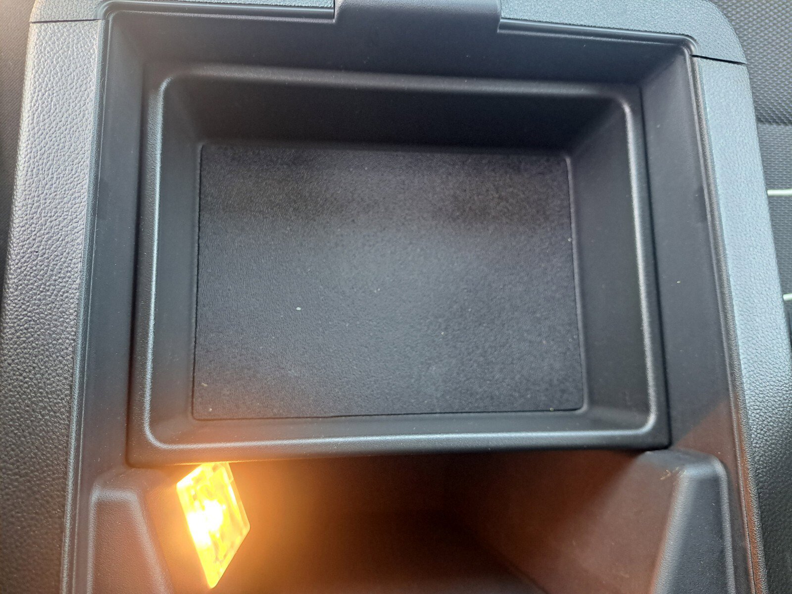 Vehicle image 16 of 48