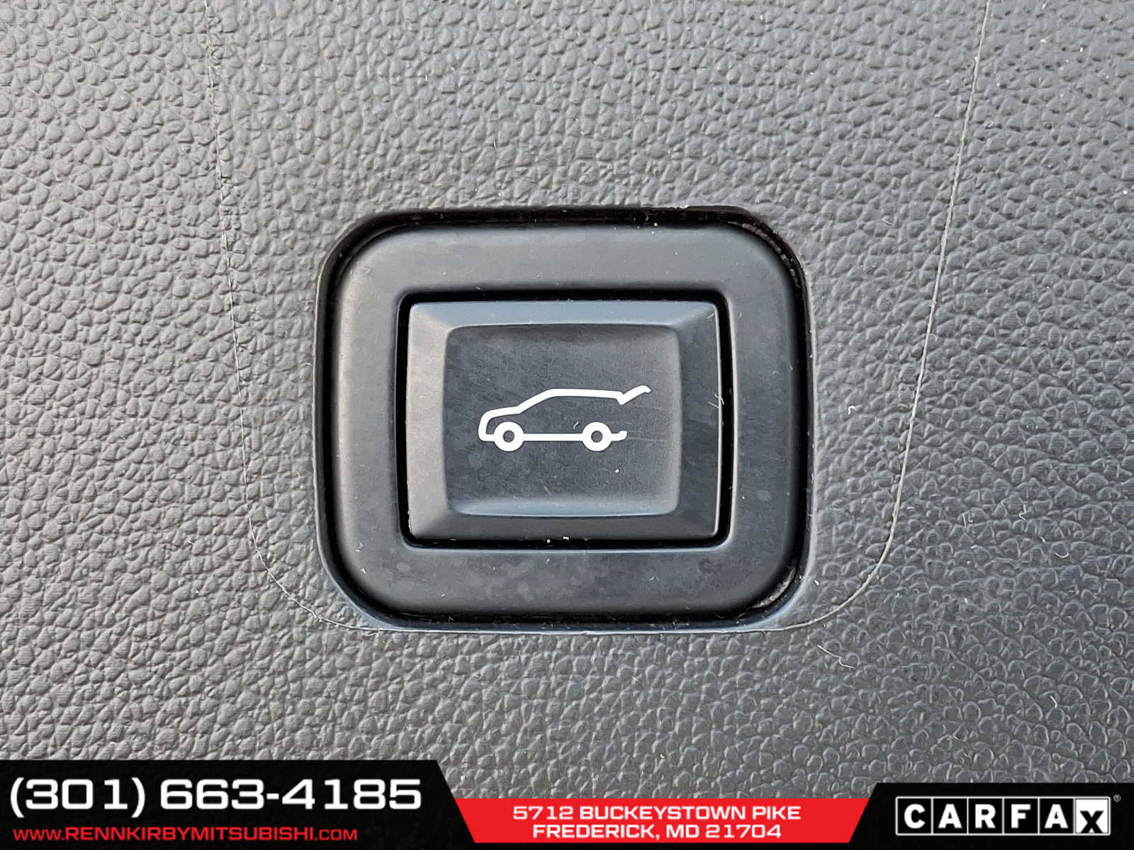 Vehicle image 33 of 36