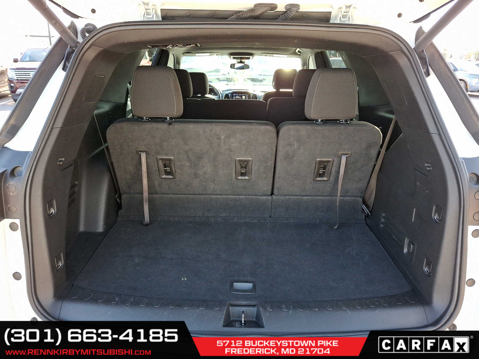 Vehicle image 32 of 36