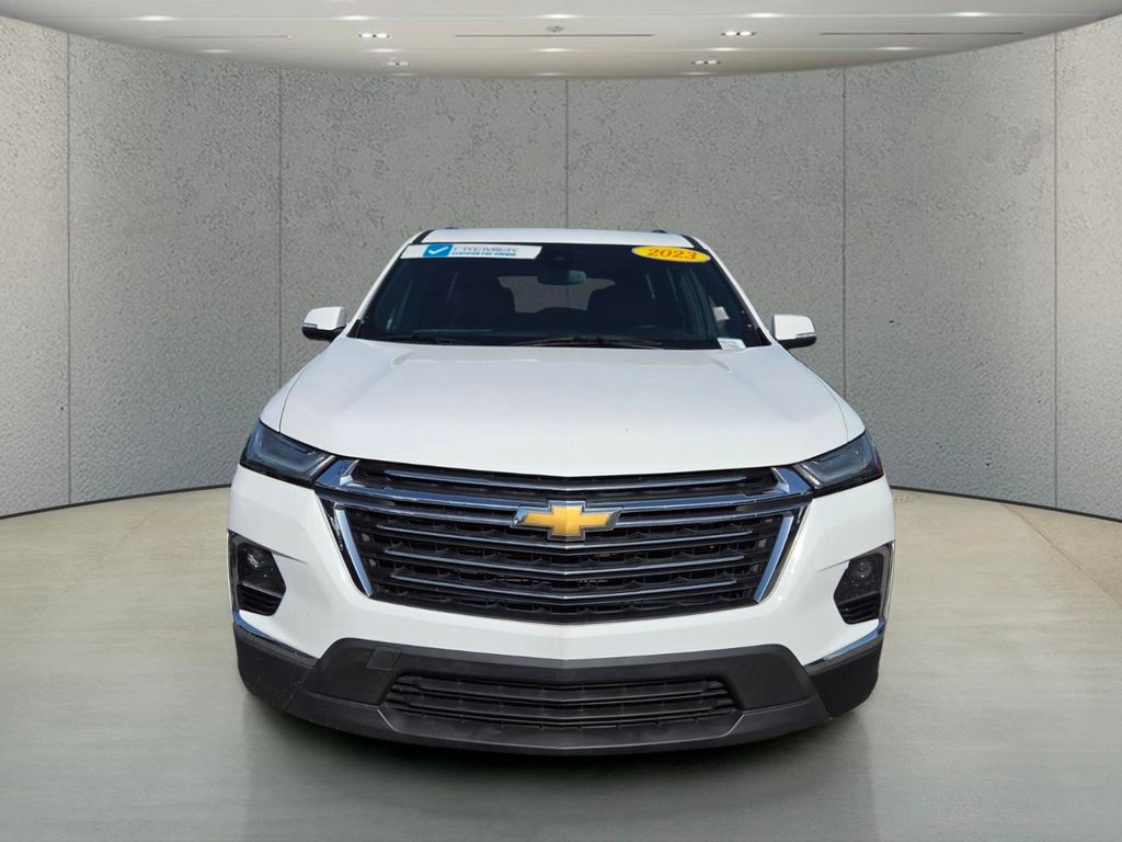 2023 Chevrolet Traverse LT Leather Image 3 of 34