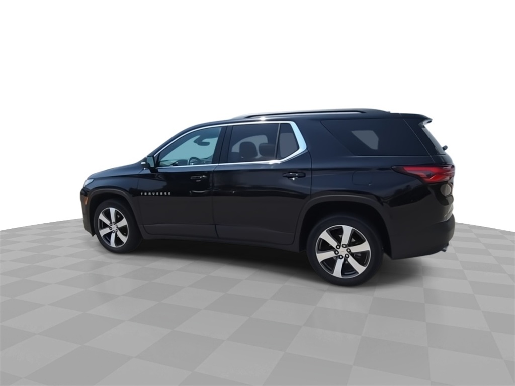 Vehicle image 8 of 38