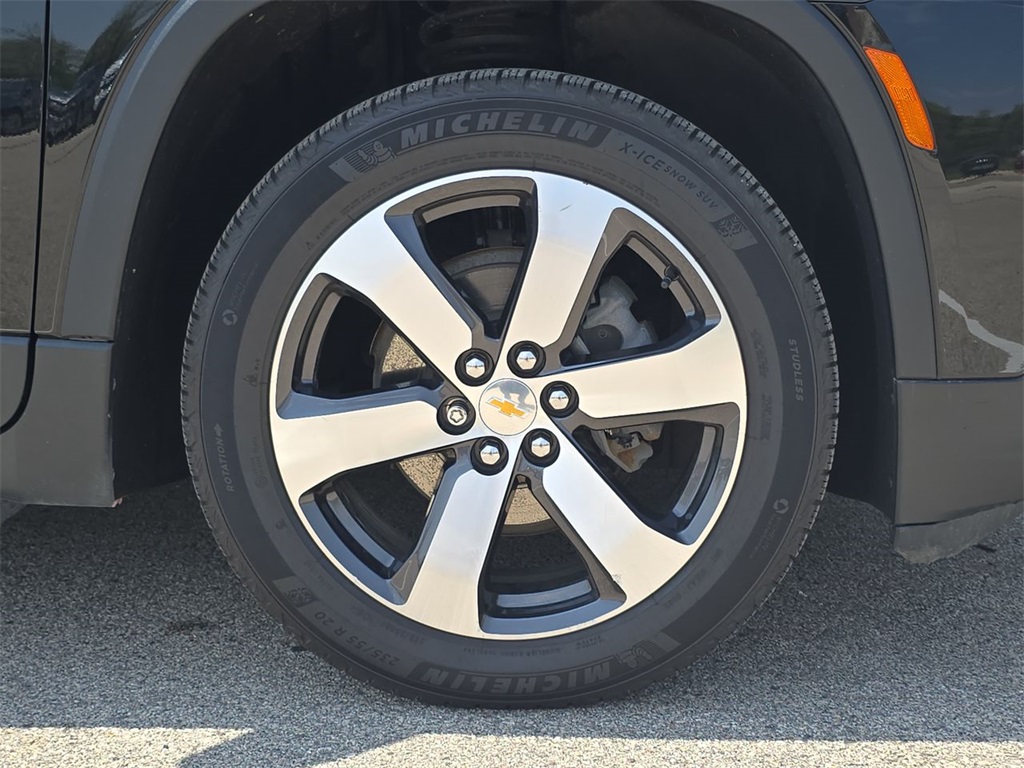 Vehicle image 34 of 38