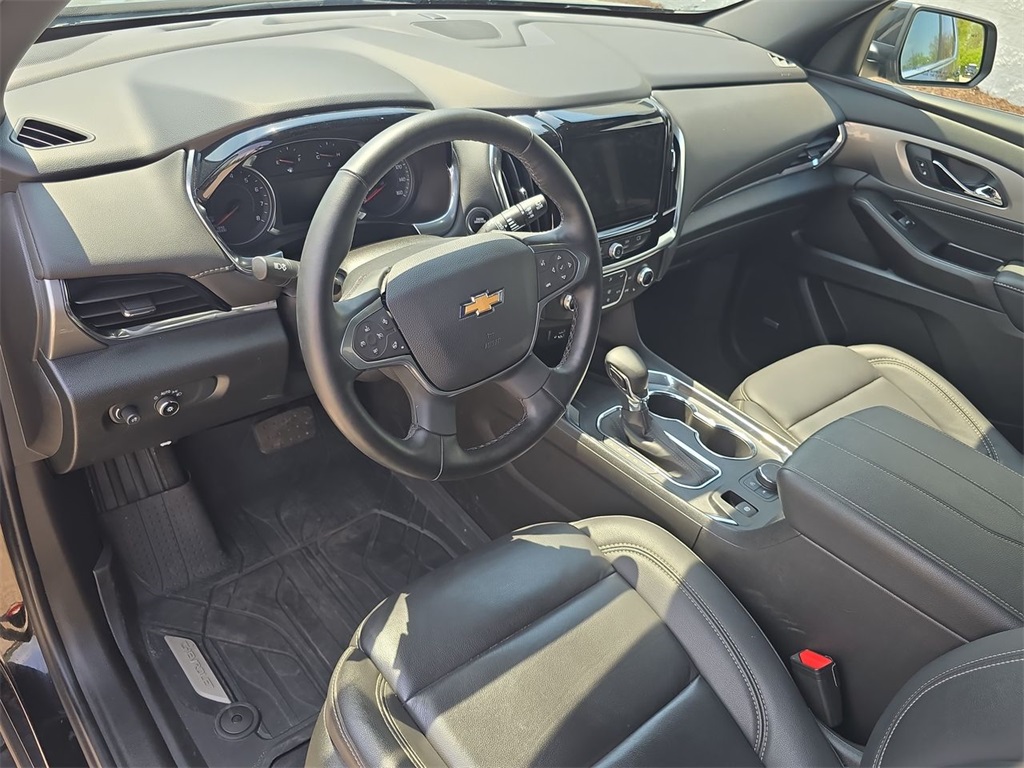 Vehicle image 10 of 38