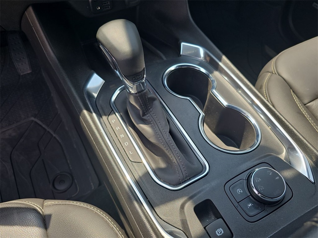 Vehicle image 16 of 38