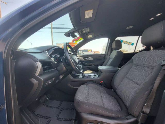 Vehicle image 9 of 18