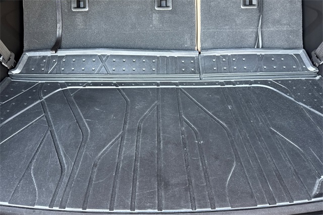 Vehicle image 15 of 28