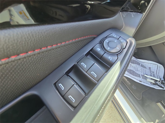 Vehicle image 26 of 35