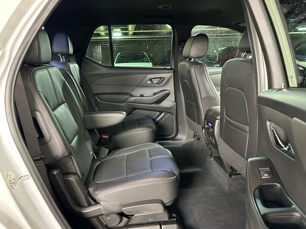 Vehicle image 16 of 38