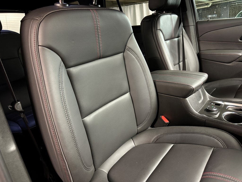 Vehicle image 15 of 38