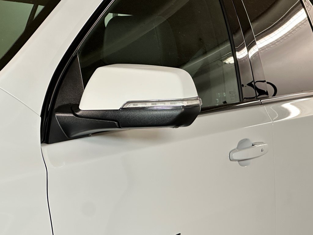 Vehicle image 9 of 38