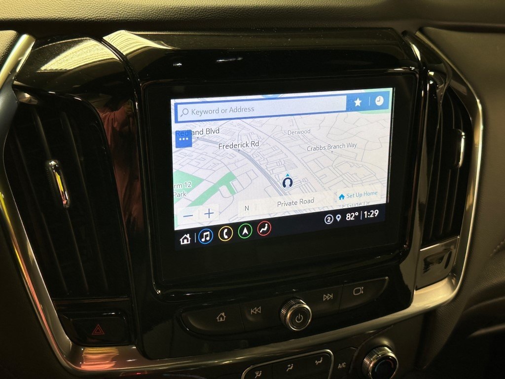 Vehicle image 32 of 38