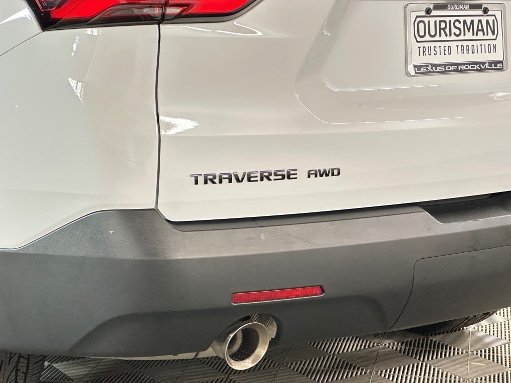 Vehicle image 10 of 38